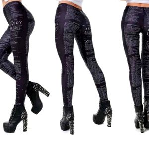 NWOT Hamlet Shakespeare leggings